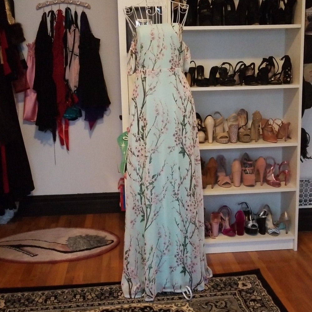 Off the shoulder Maxi Dress